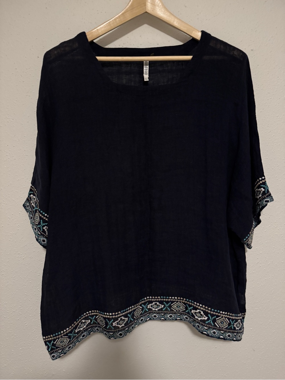 Monoreno Women’s Large Navy Blue Embroidered Short-Sleeve Blouse Top